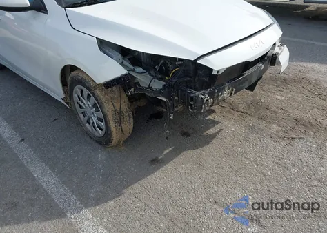 2022 Kia Forte Fe z USA, uszkodzony, nr VIN 3KPF24AD2NE451216